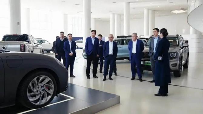 長城汽車與IBM咨詢達(dá)成長期戰(zhàn)略合作，攜手推進(jìn)汽車信息咨詢服務(wù)轉(zhuǎn)型升級(jí)
